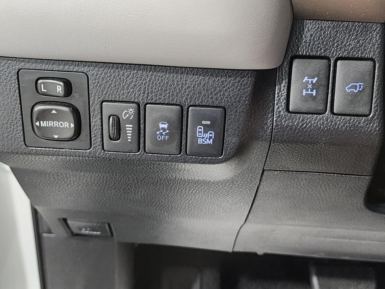 Toyota RAV4  2013