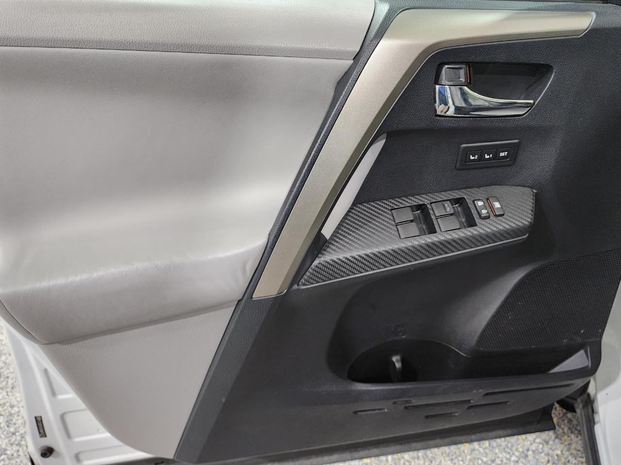 Toyota RAV4  2013
