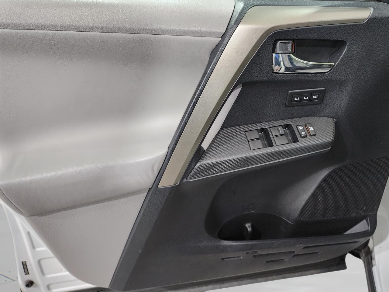 Toyota RAV4  2013