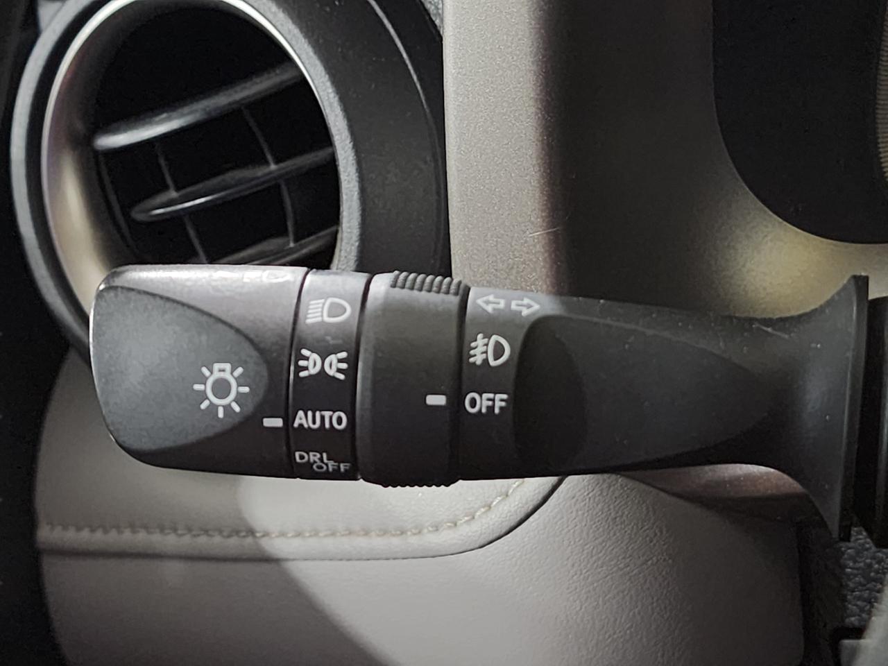 Toyota RAV4  2013