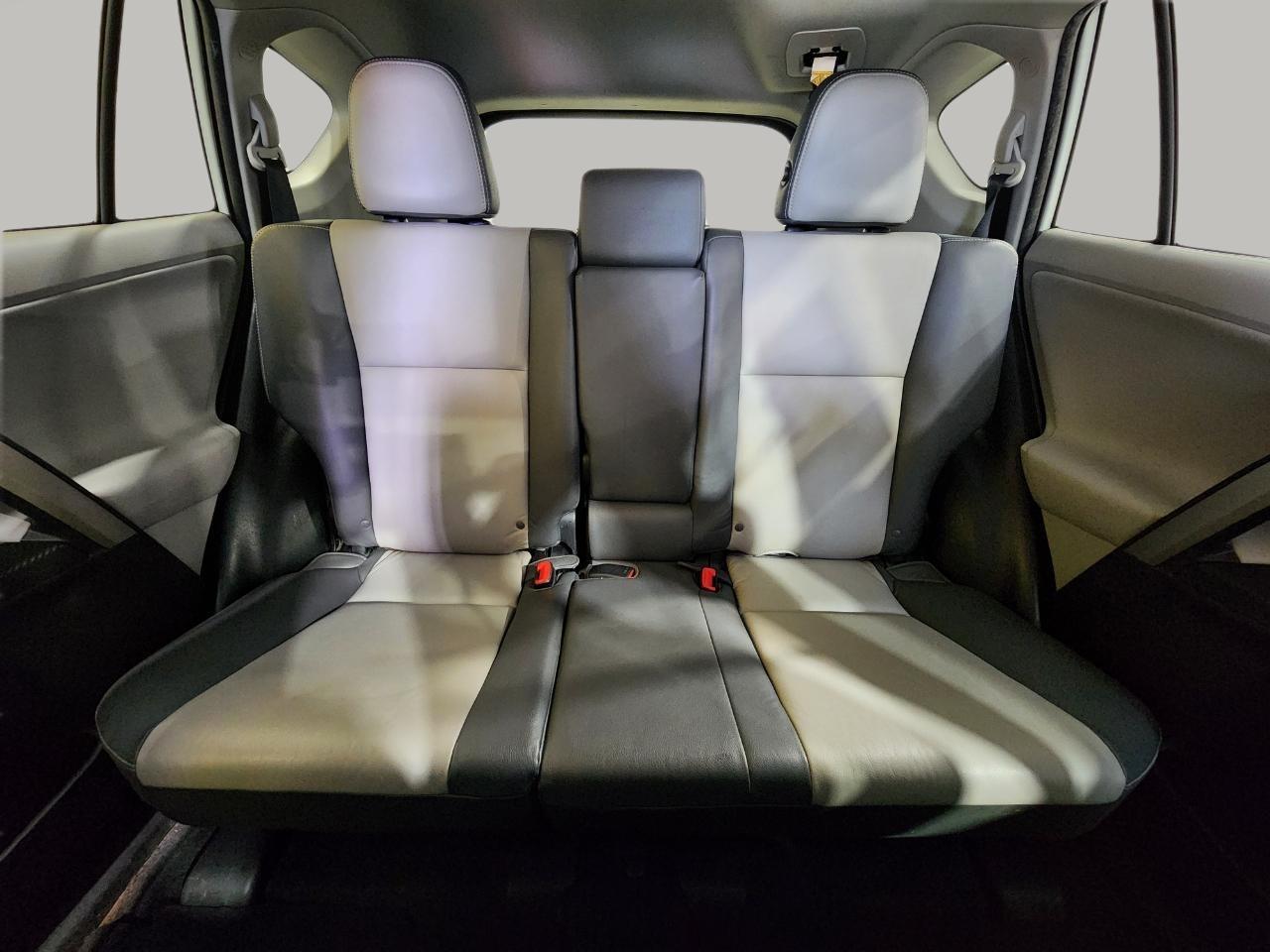 Toyota RAV4  2013