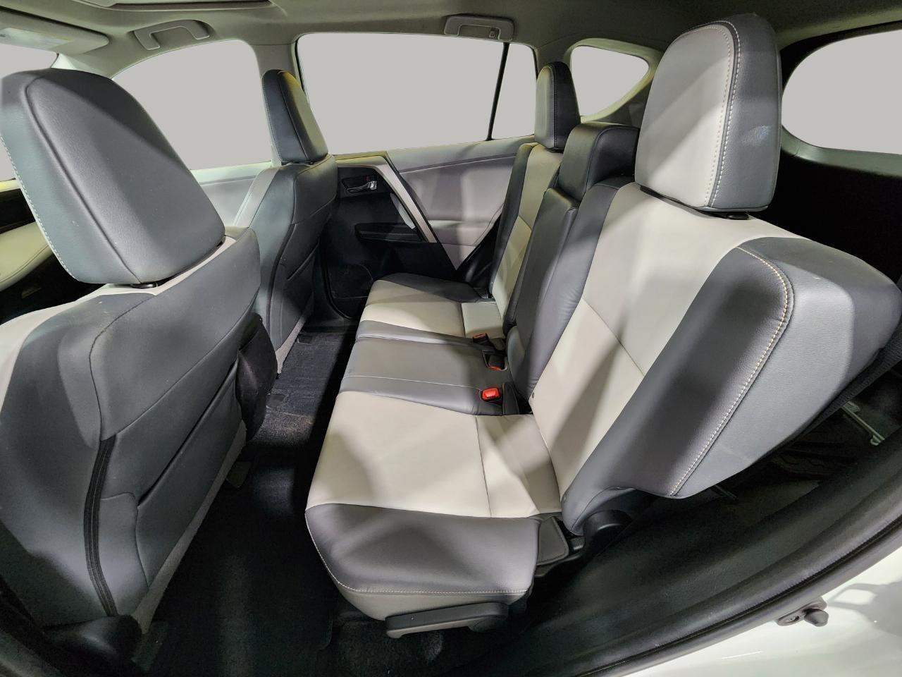Toyota RAV4  2013