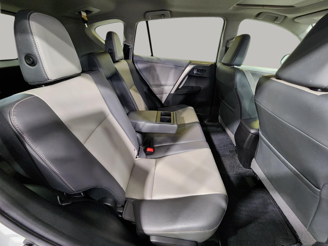 Toyota RAV4  2013