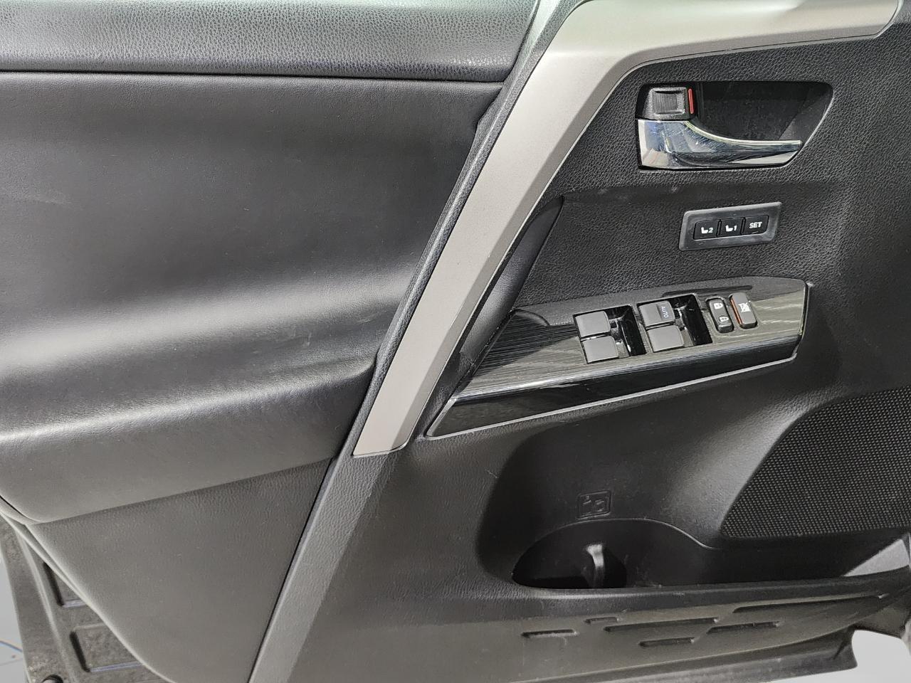 Toyota RAV4  2017