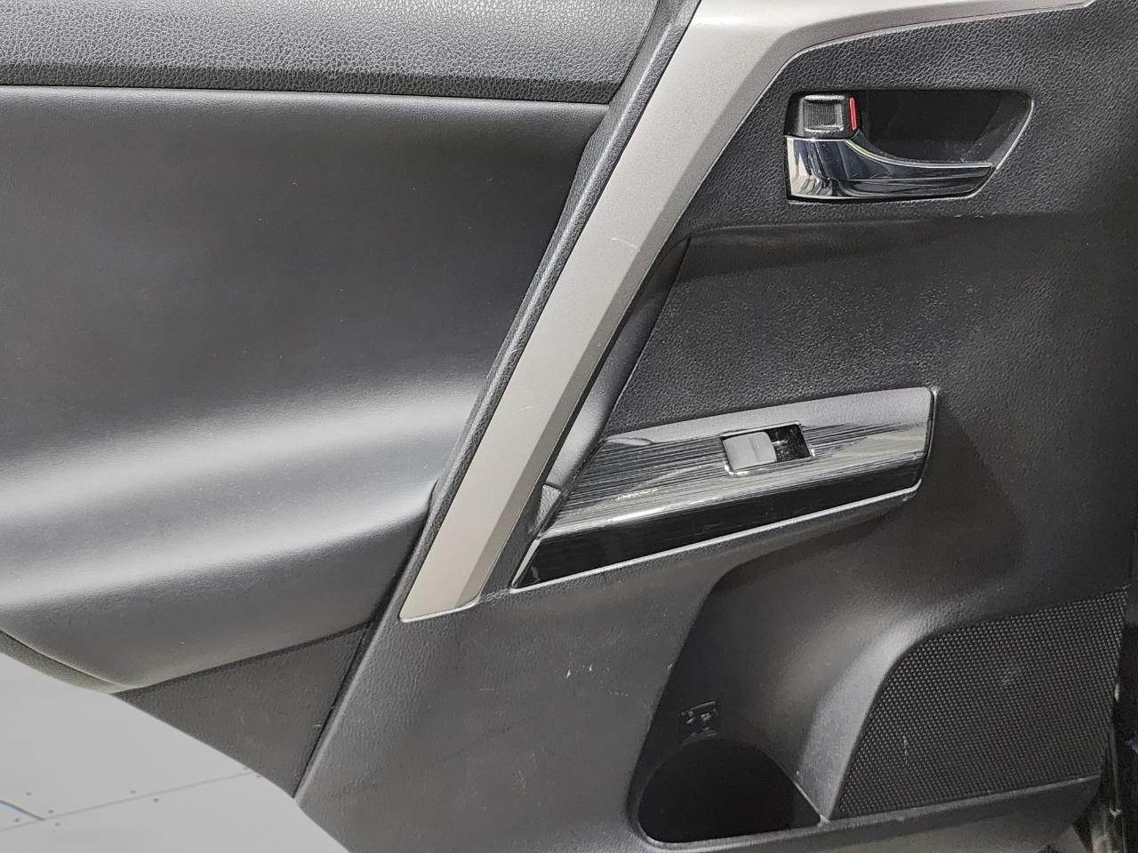 Toyota RAV4  2017