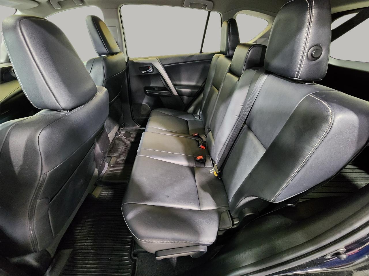 Toyota RAV4  2017