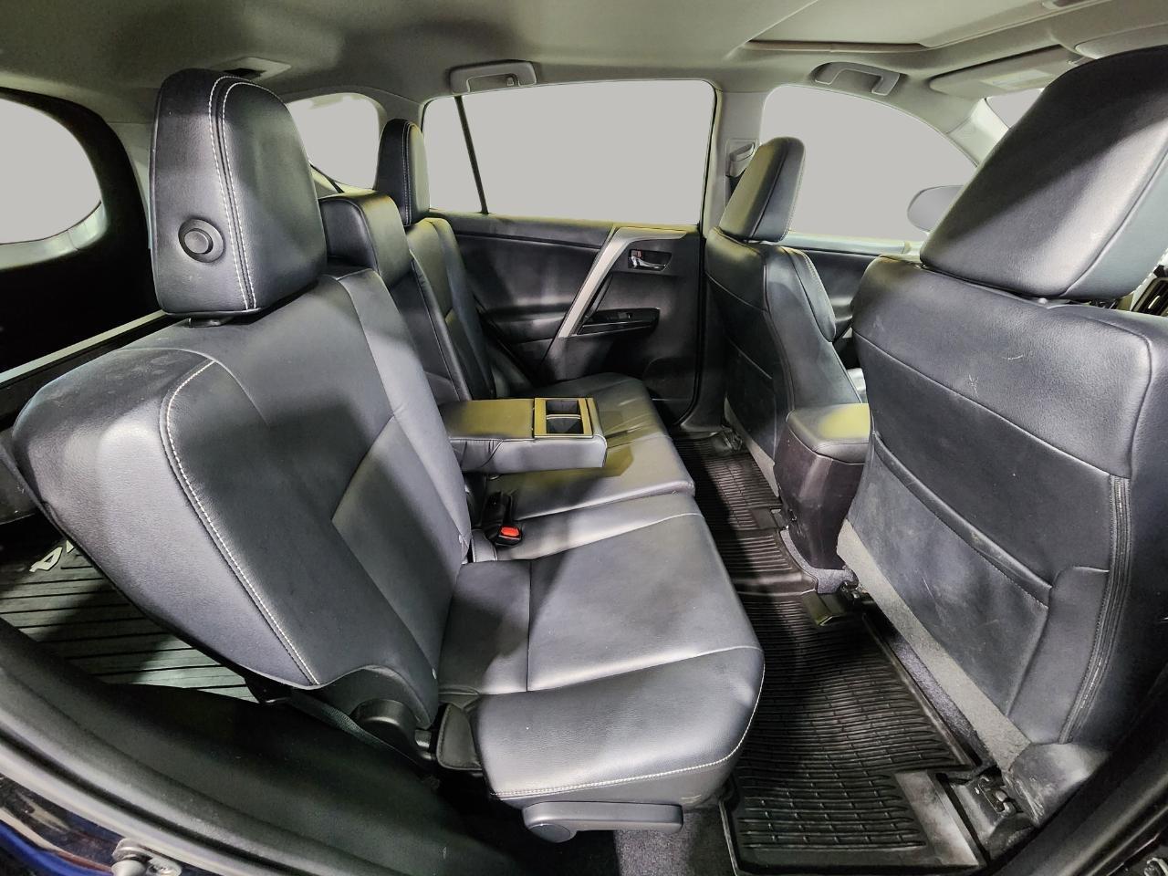 Toyota RAV4  2017