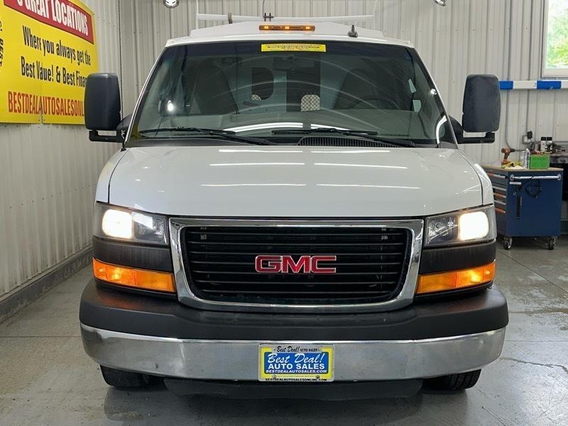 GMC Savana G3500 139 in. 2016