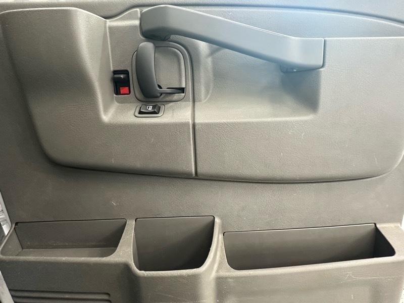GMC Savana G3500 139 in. 2016