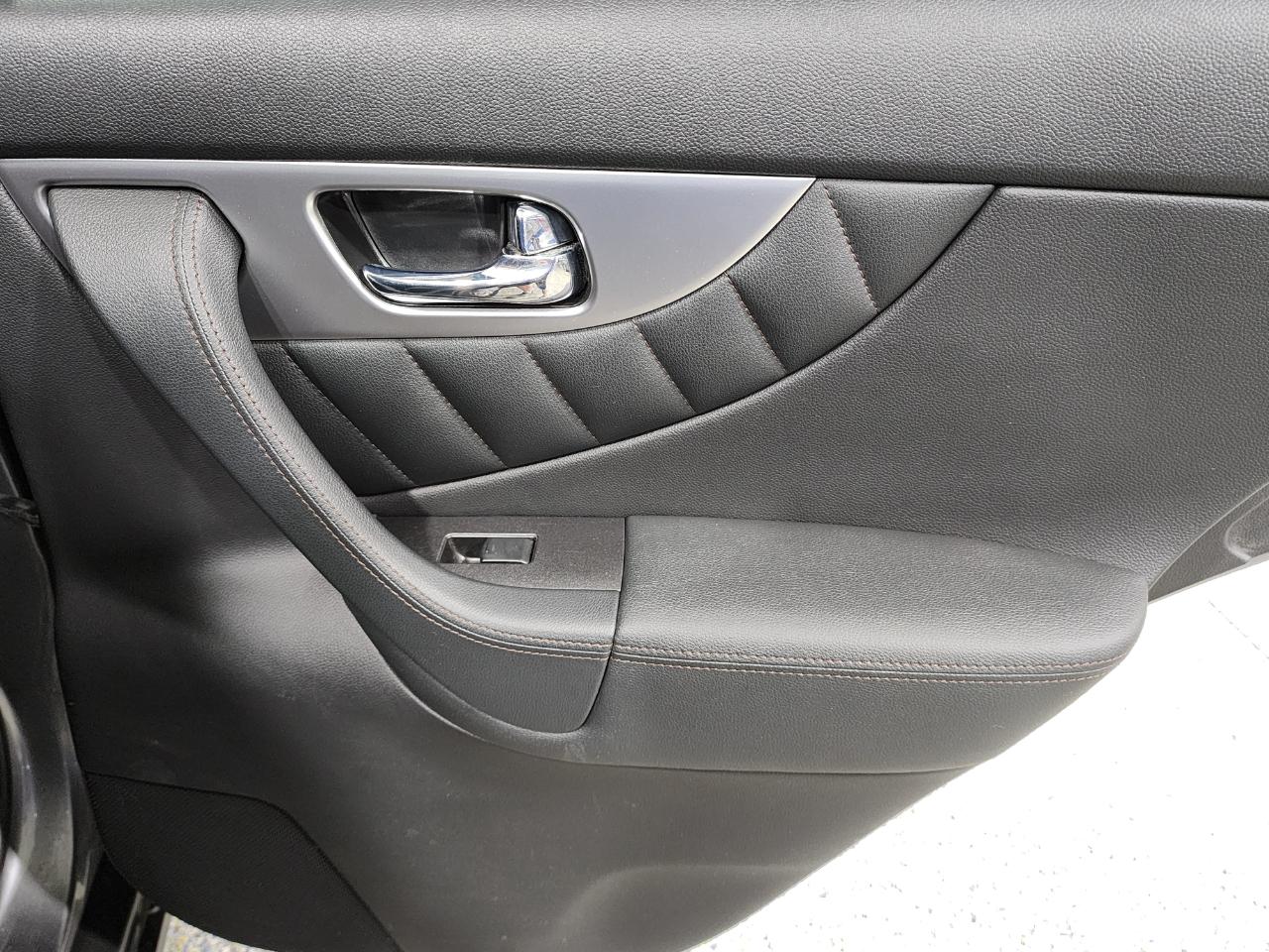 Infiniti FX  2013