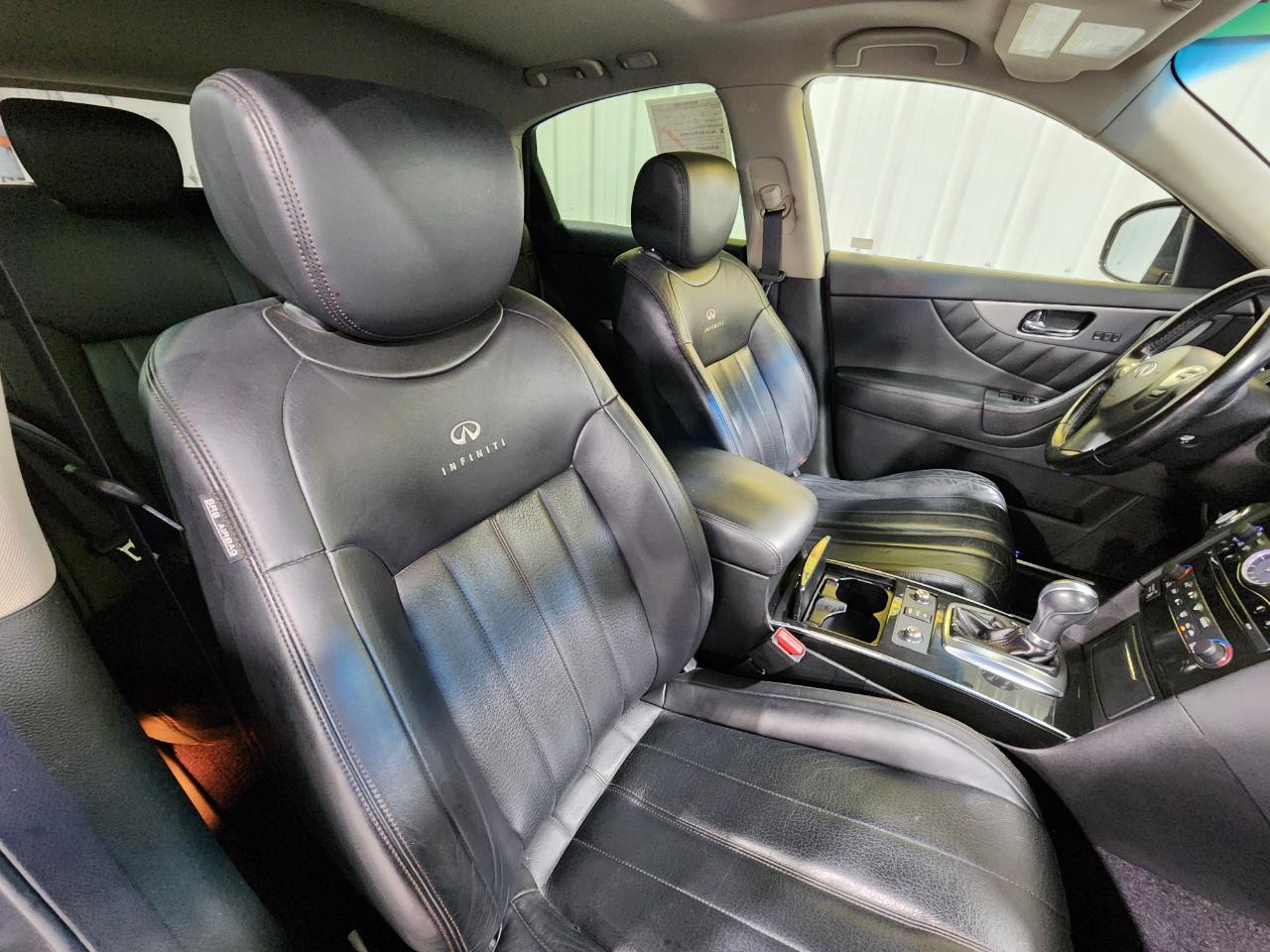 Infiniti FX  2013