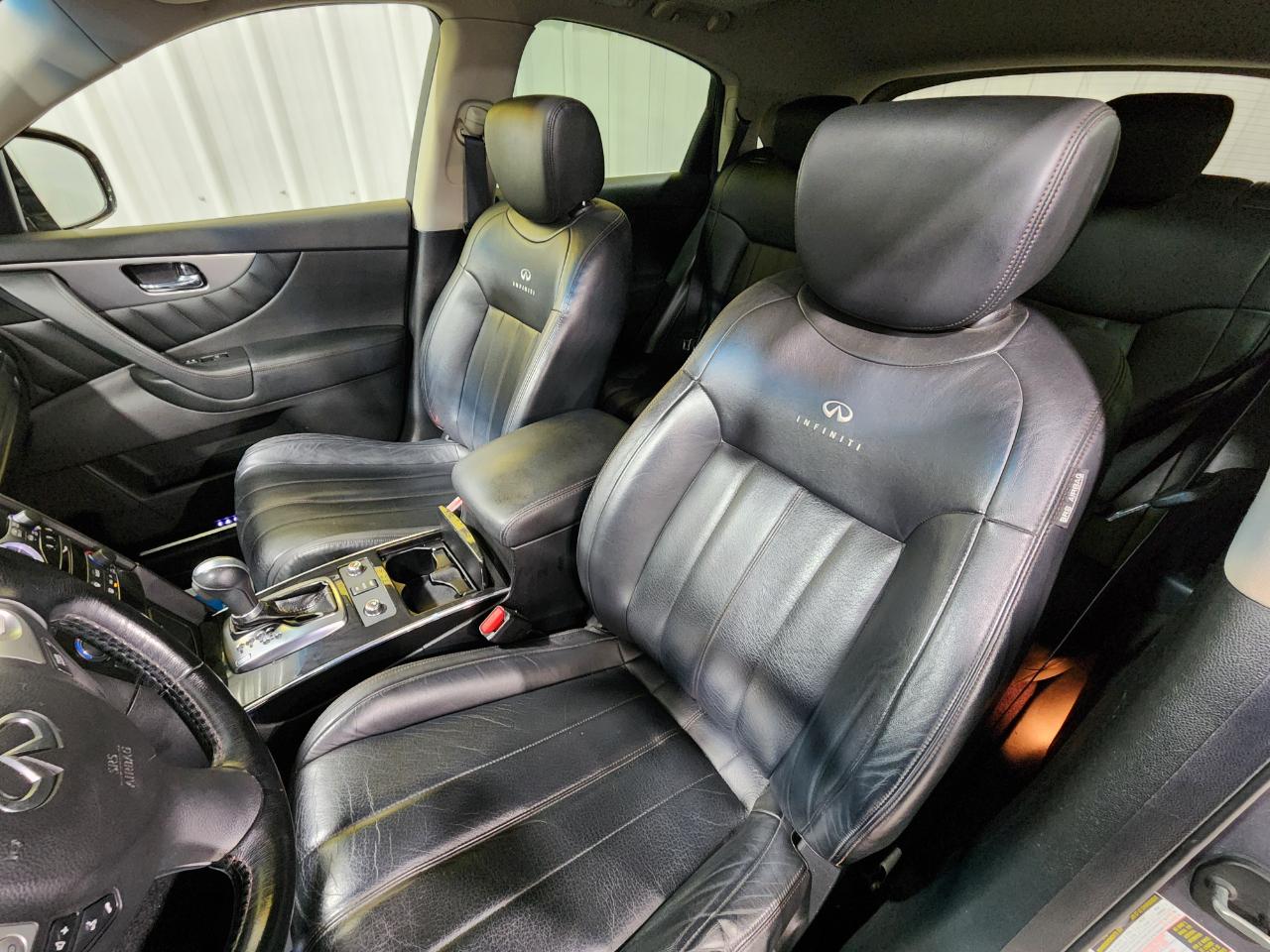 Infiniti FX  2013