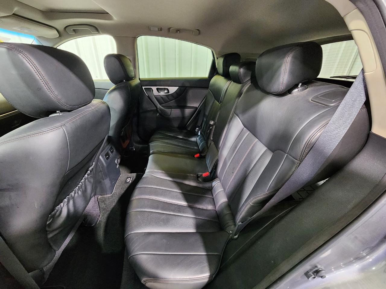 Infiniti FX  2013