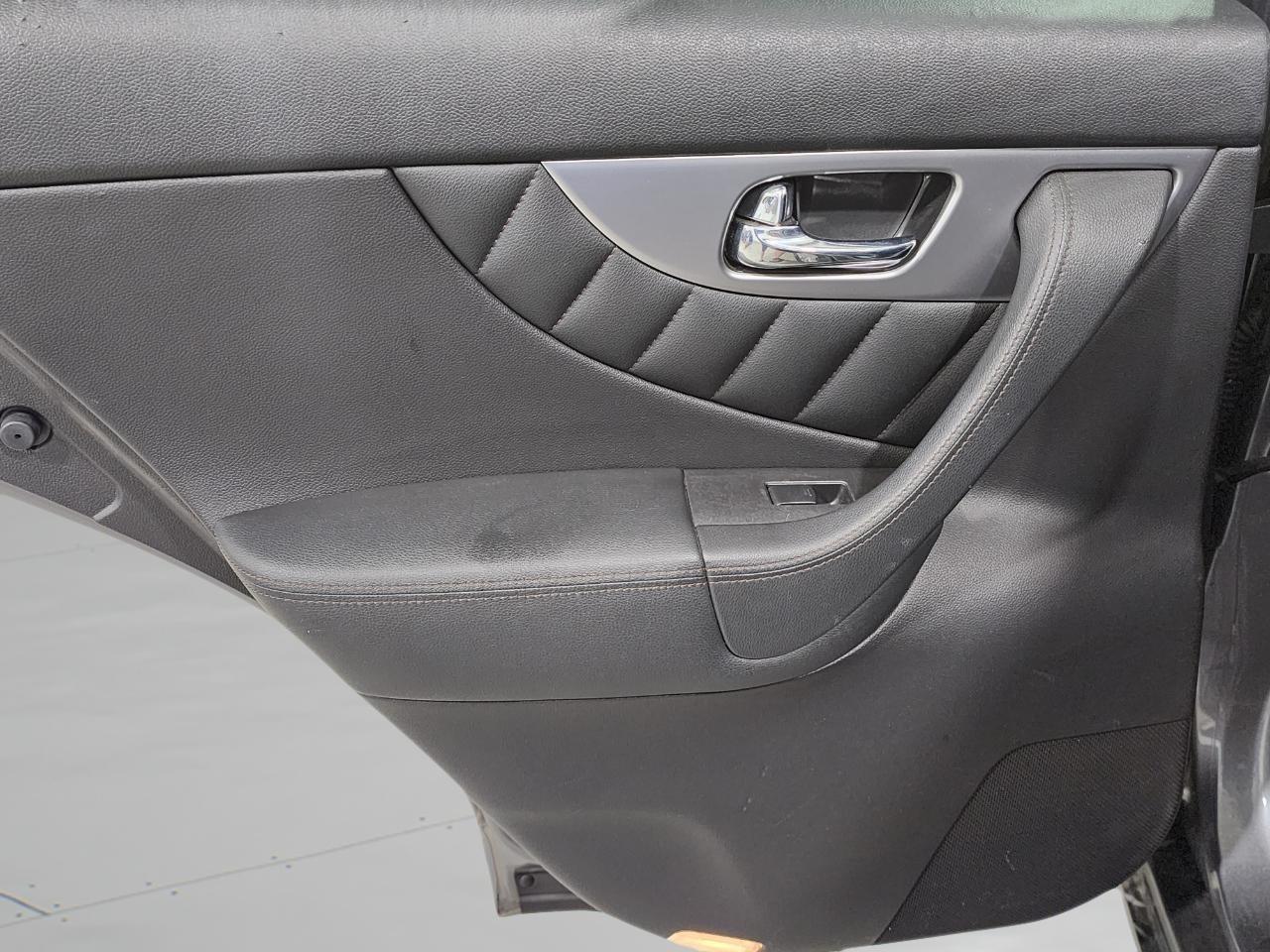 Infiniti FX37 AWD 4dr 2013