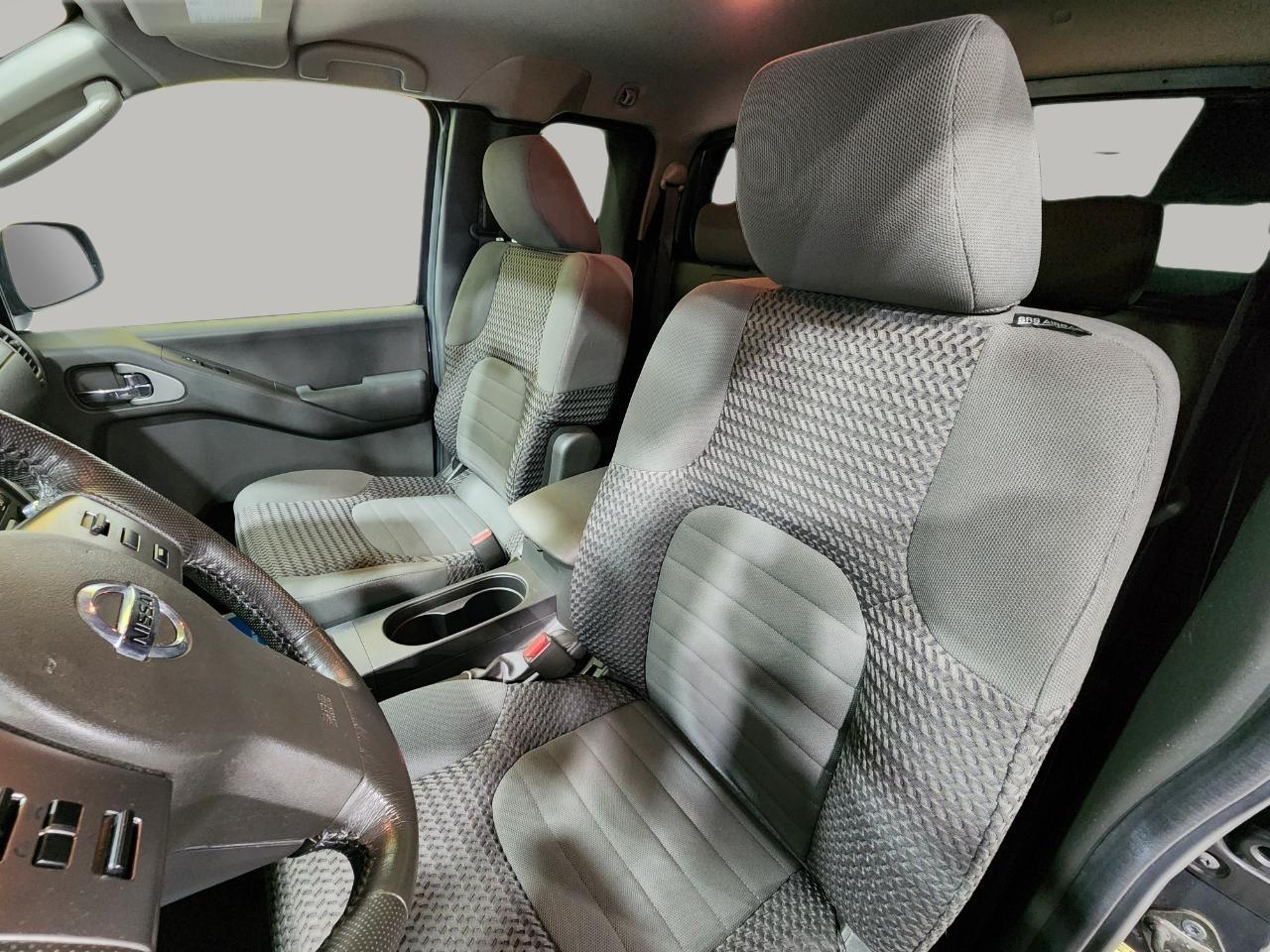 Nissan Frontier  2011