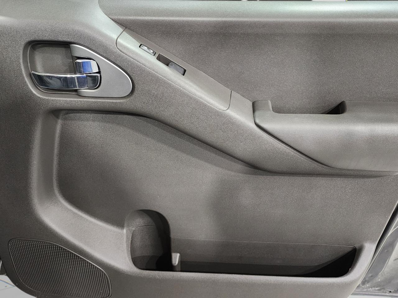 Nissan Frontier  2011