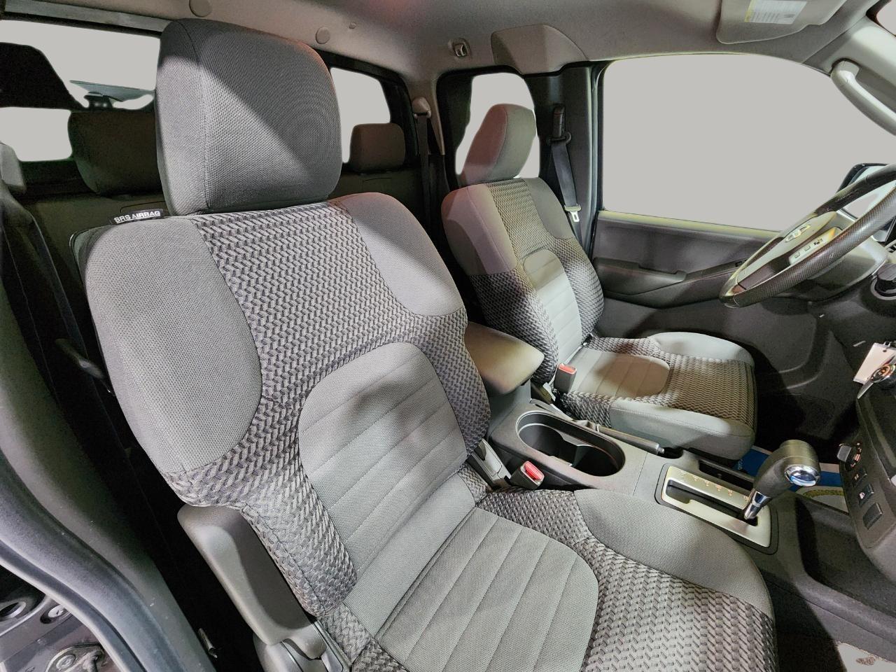 Nissan Frontier  2011