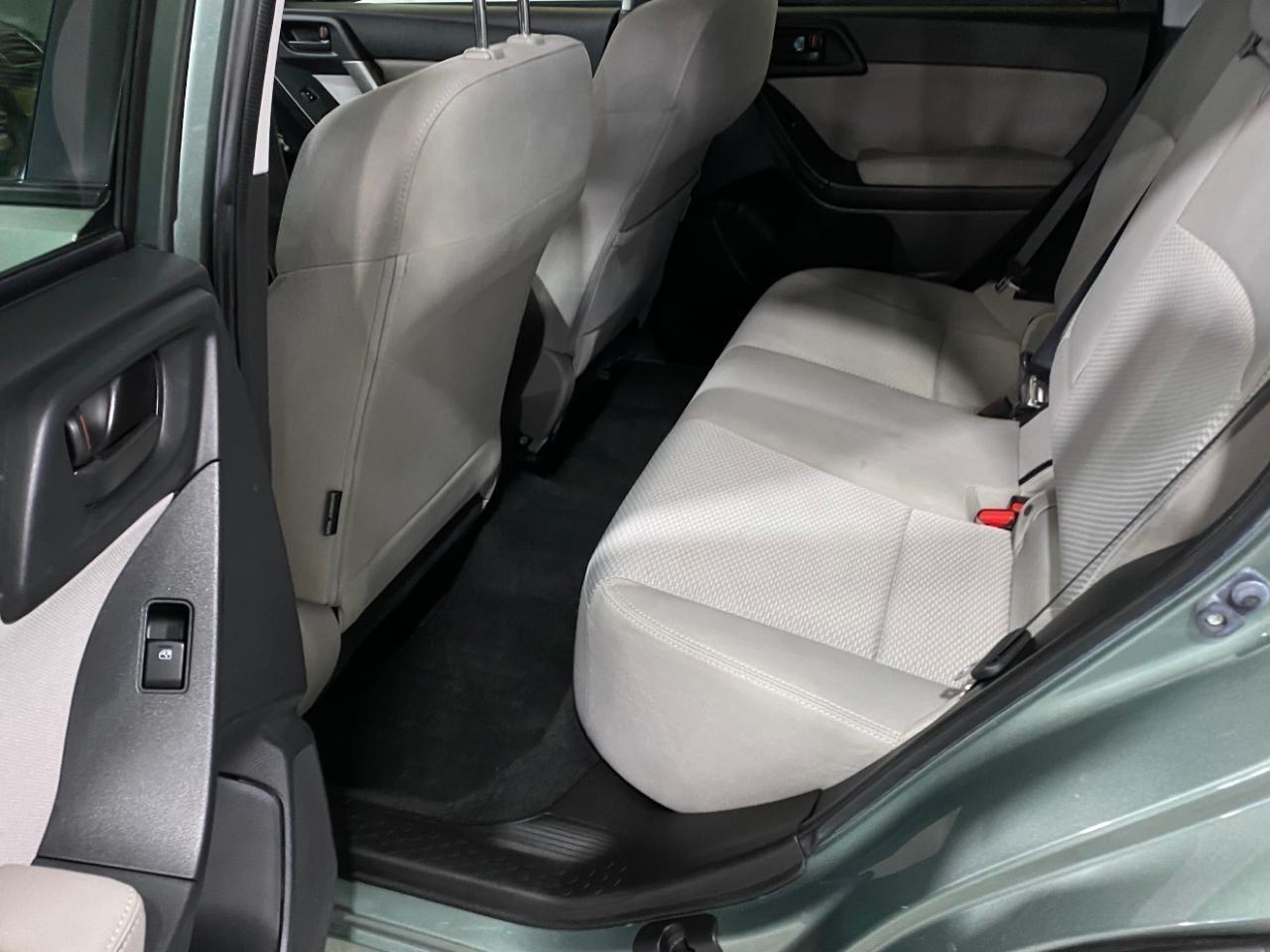 Subaru Forester 2.5i Premium PZEV CVT 2016