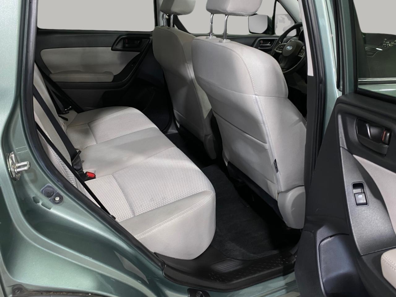 Subaru Forester 2.5i Premium PZEV CVT 2016