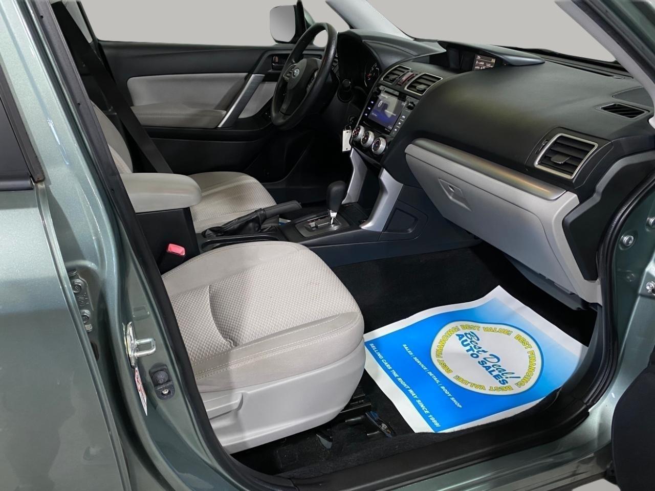 Subaru Forester 2.5i Premium PZEV CVT 2016