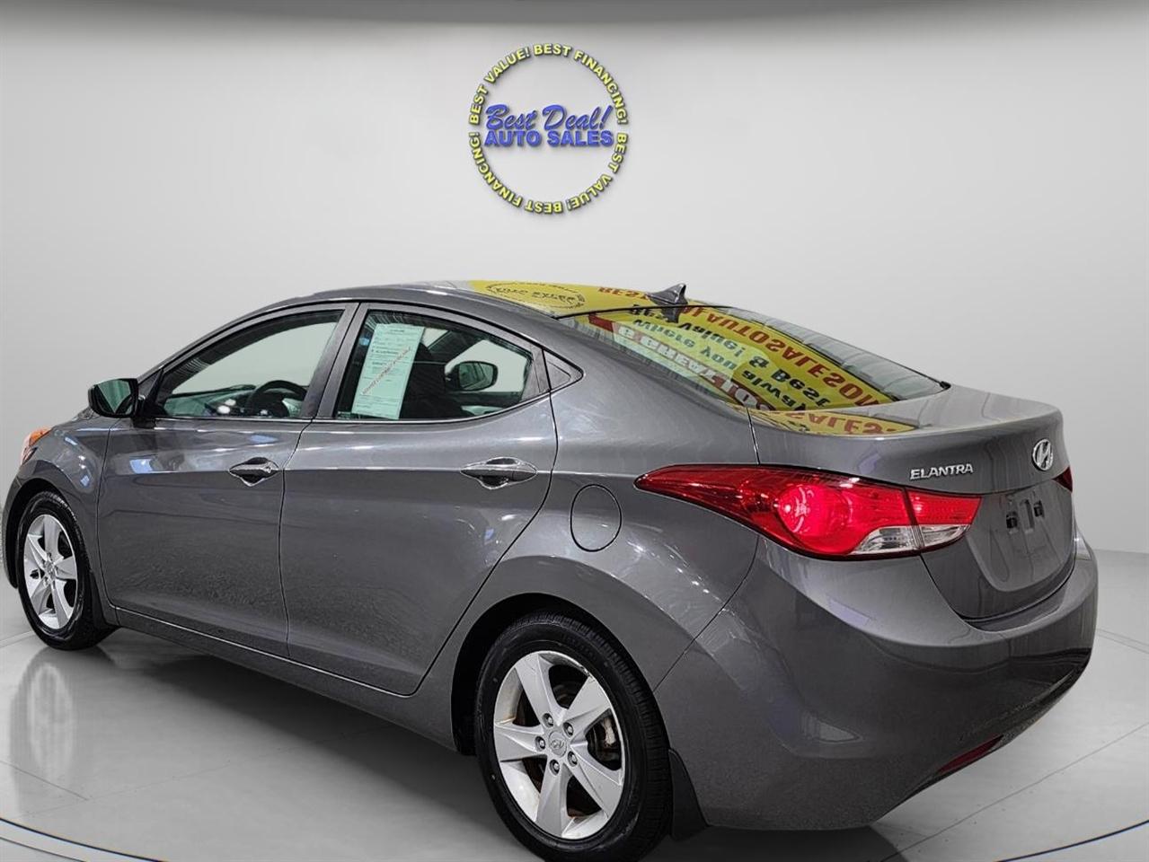 Hyundai Elantra  2013