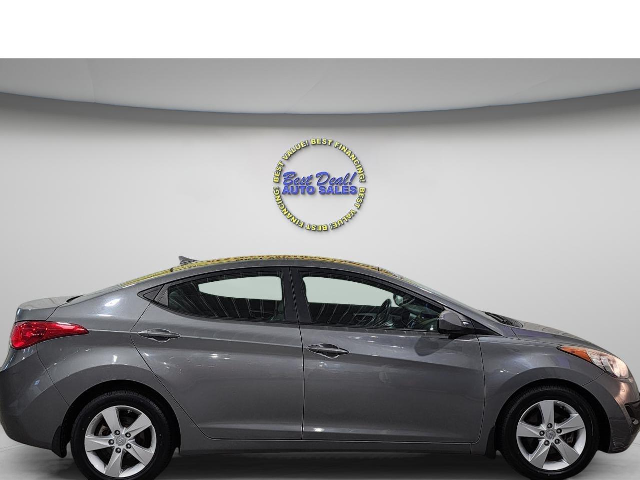Hyundai Elantra  2013