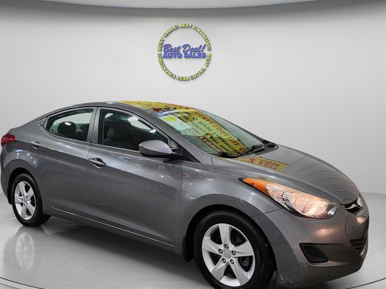 Hyundai Elantra  2013