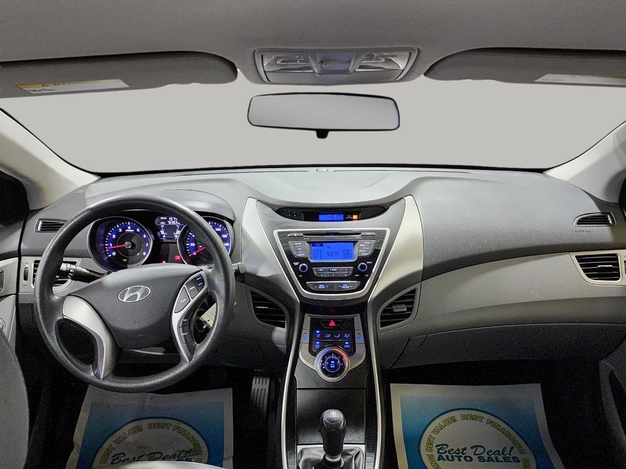 Hyundai Elantra  2013