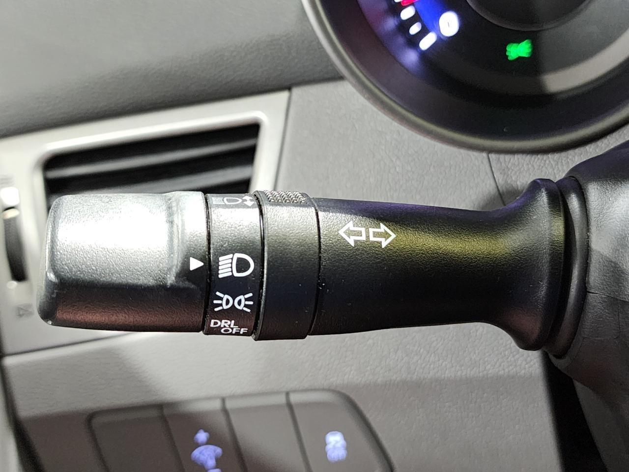 Hyundai Elantra  2013