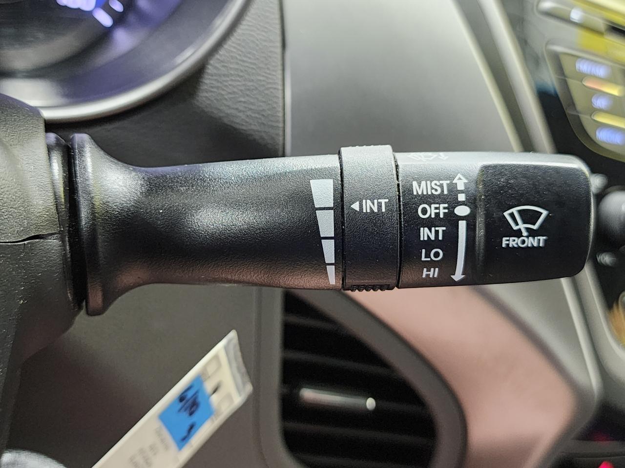 Hyundai Elantra  2013