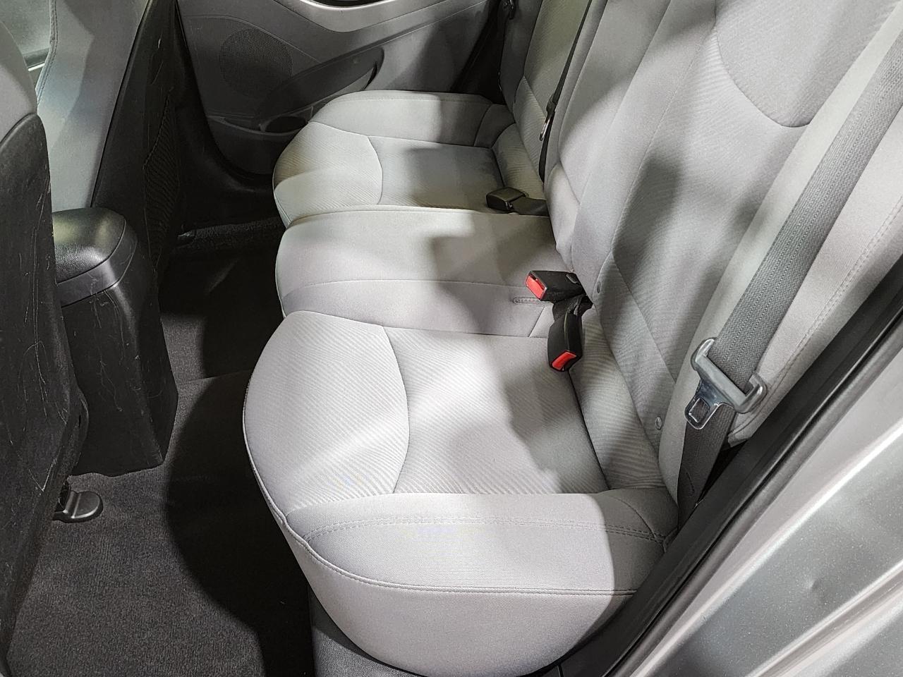 Hyundai Elantra  2013