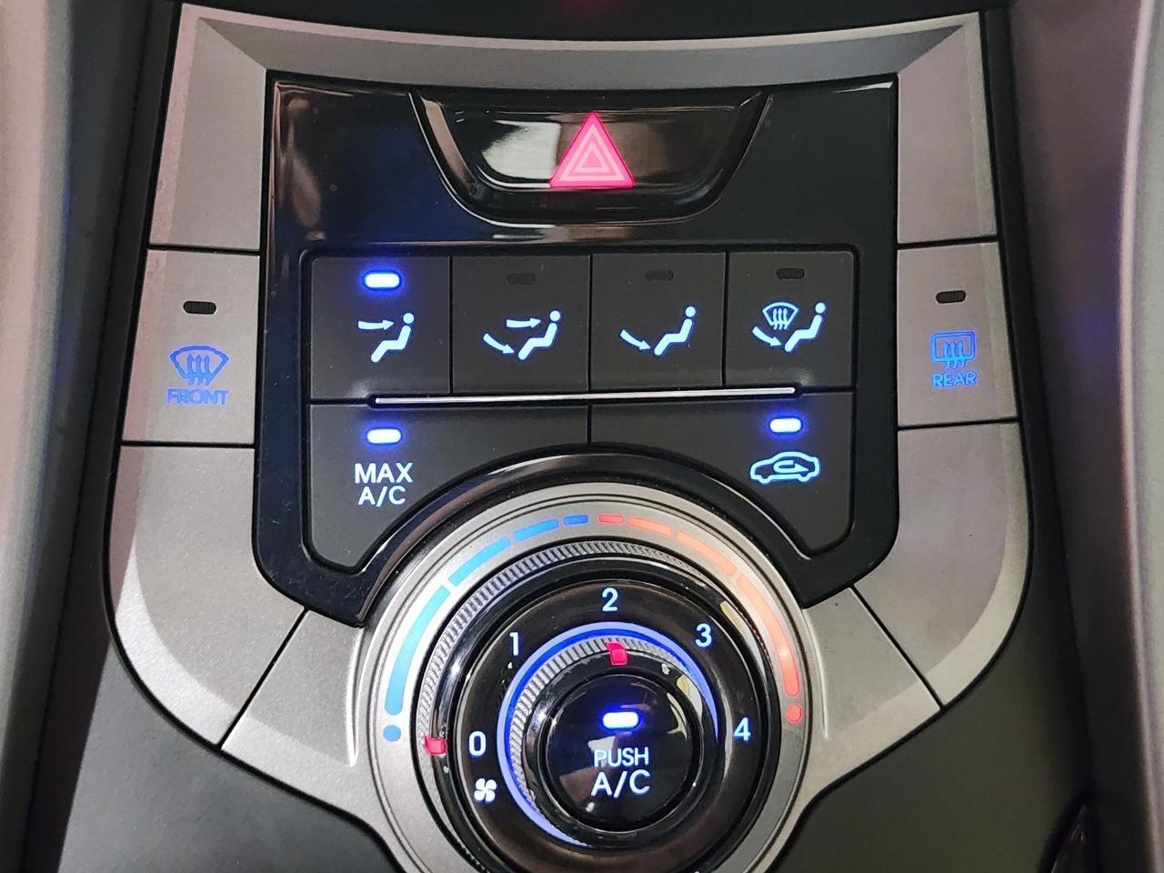 Hyundai Elantra  2013
