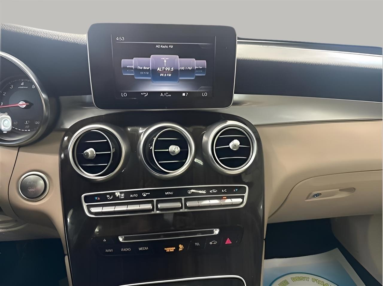 Mercedes-Benz GLC-Class GLC300 4MATIC 2017