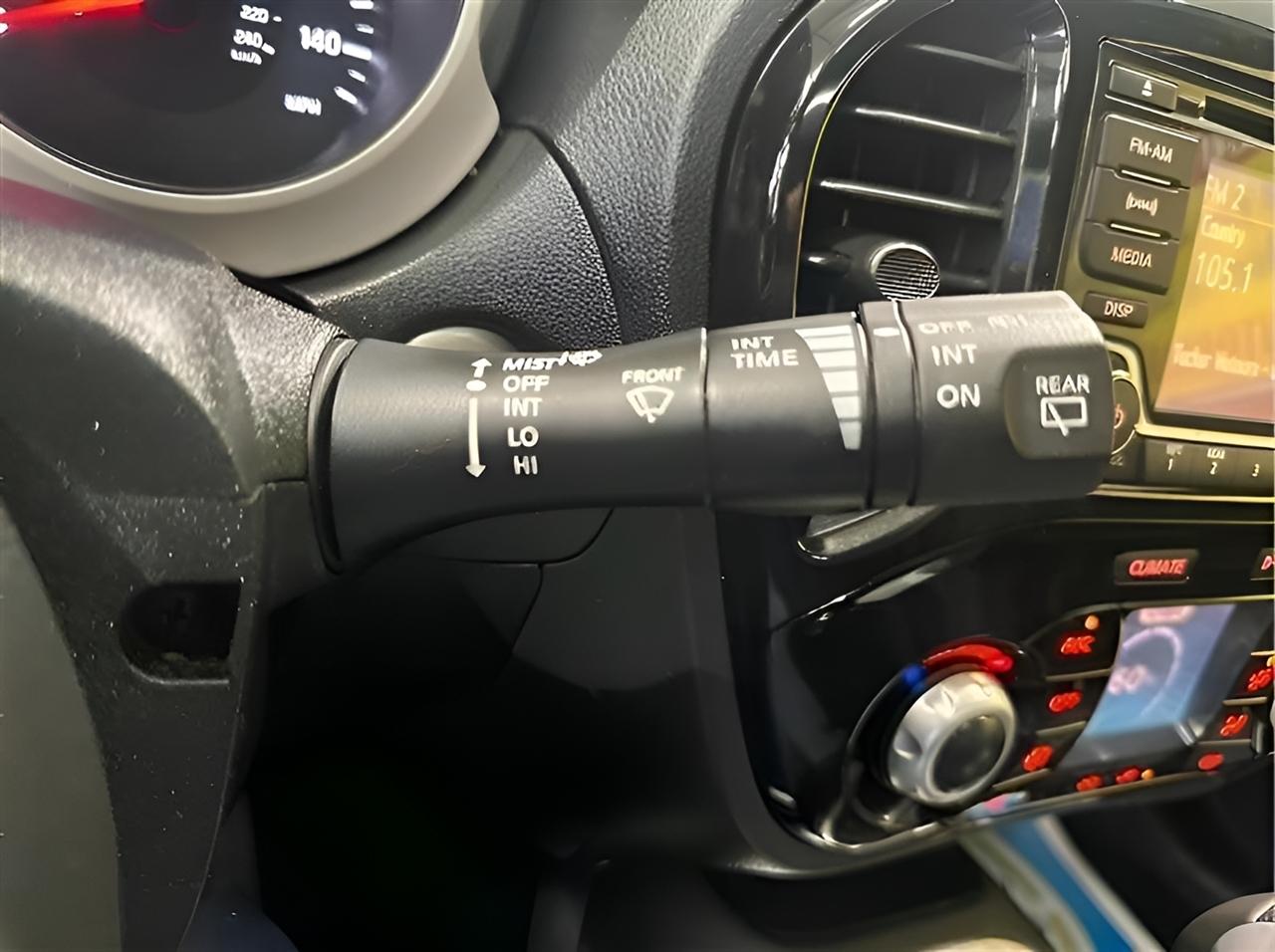Nissan Juke S AWD 2015