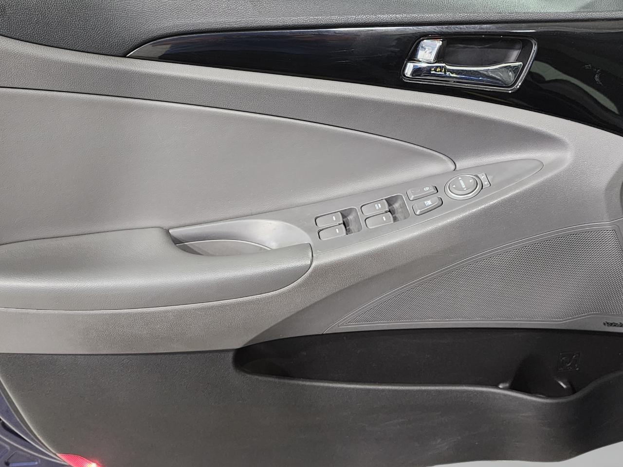 Hyundai Sonata  2012