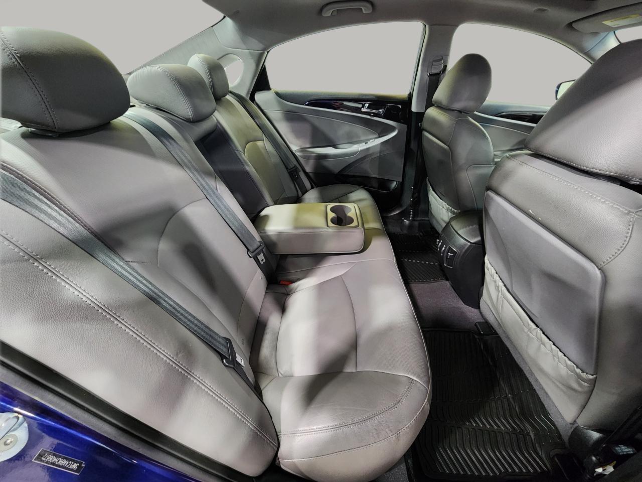 Hyundai Sonata  2012