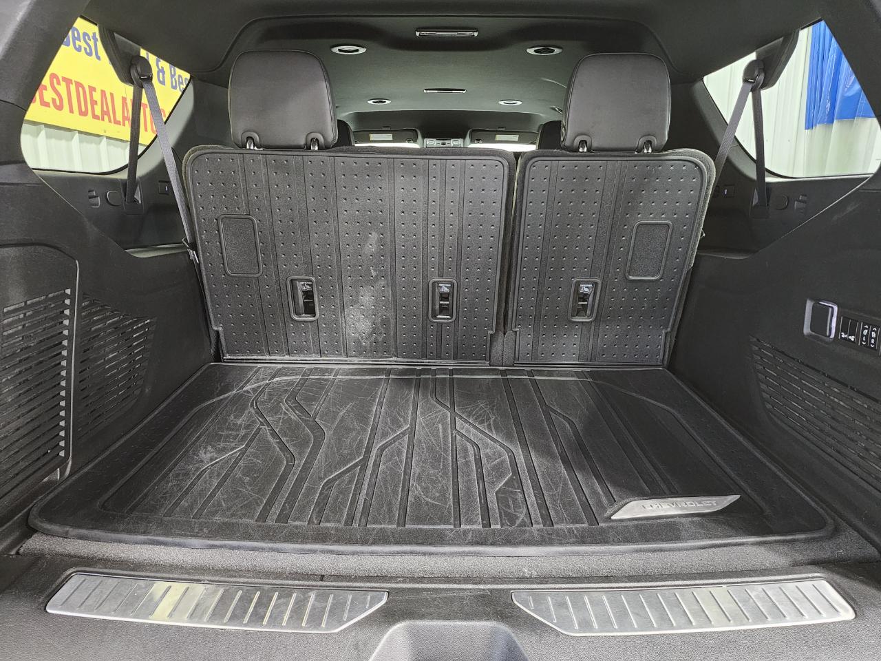 Chevrolet Suburban RST 2023