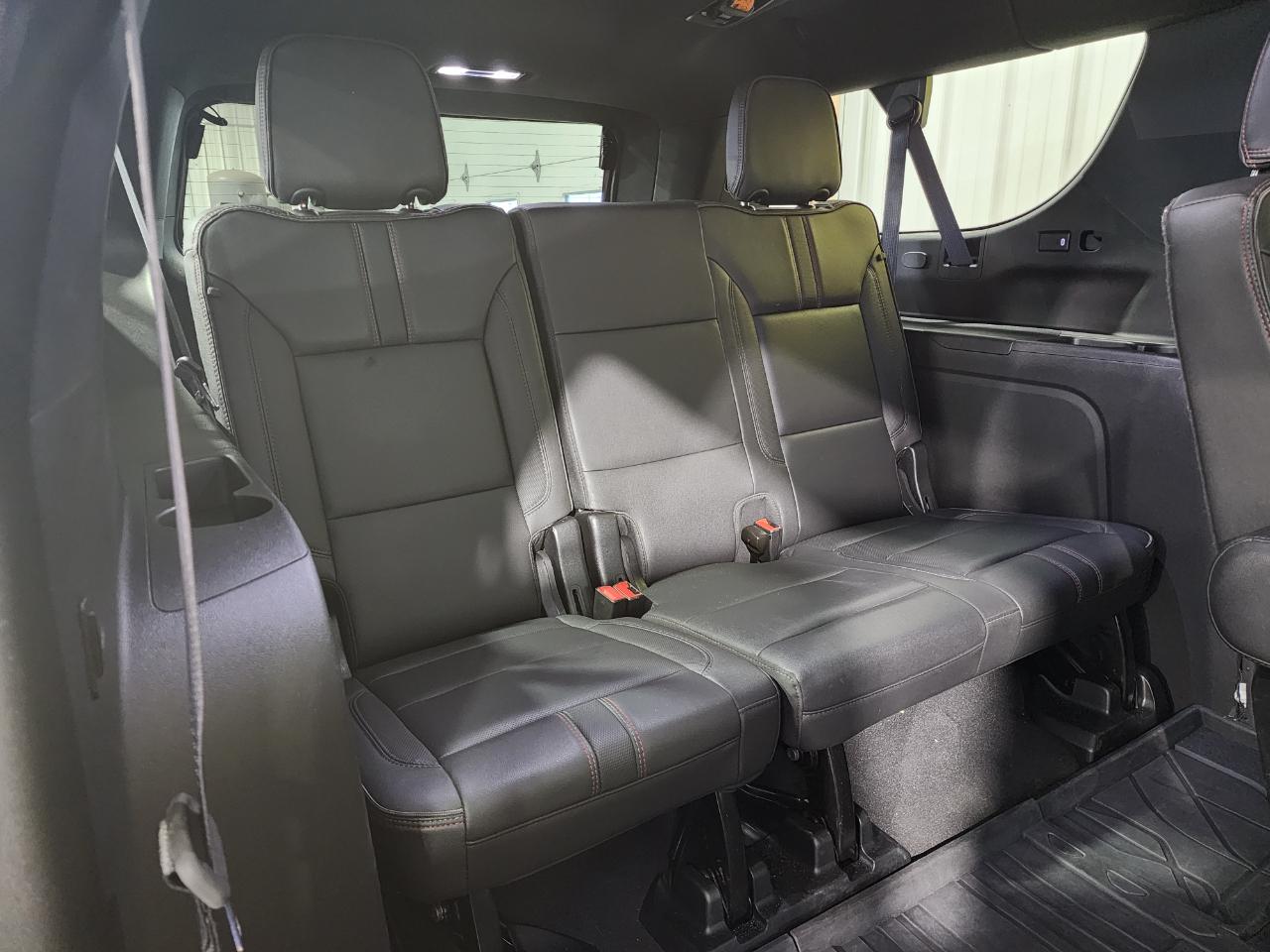 Chevrolet Suburban RST 2023