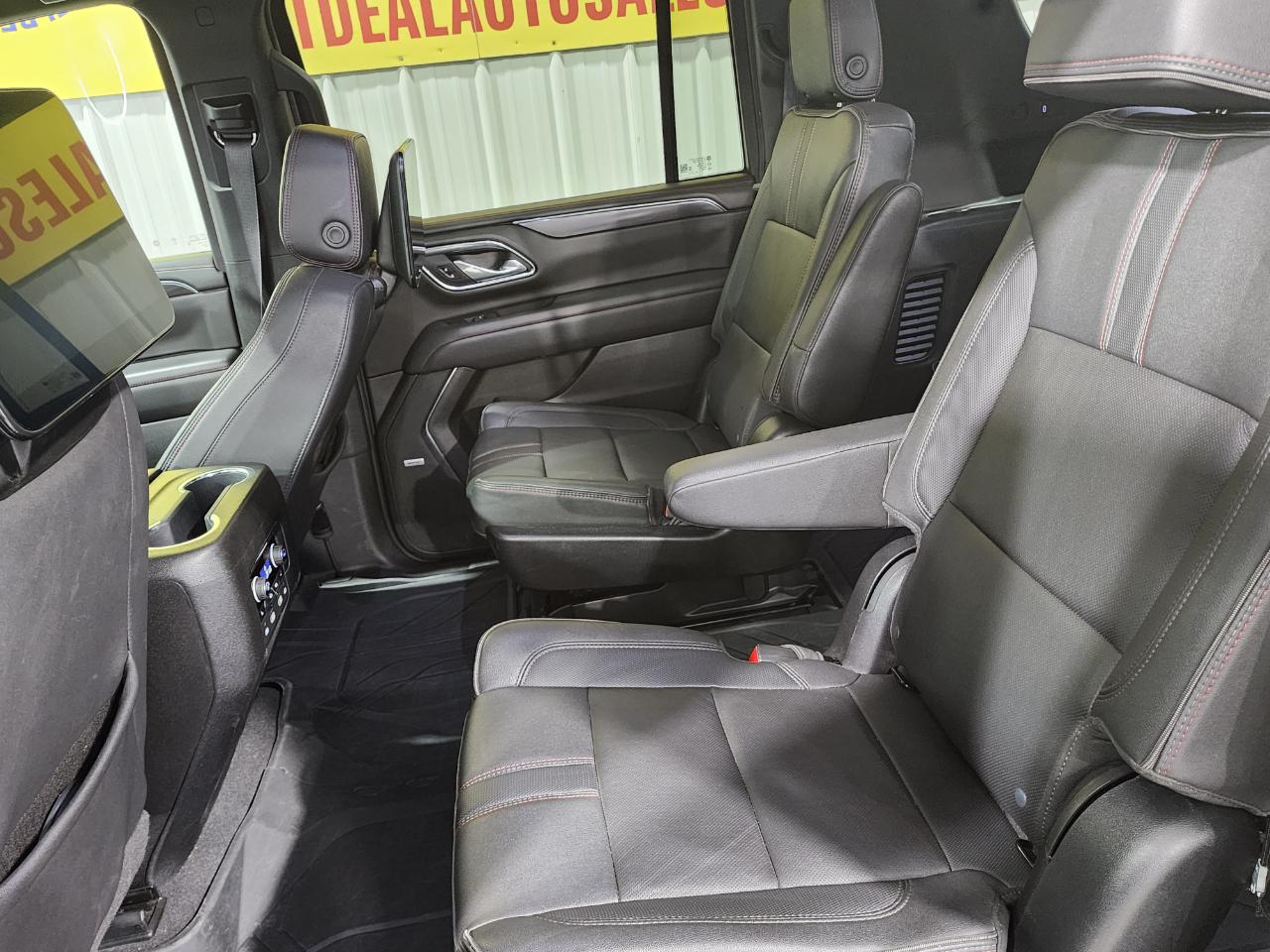 Chevrolet Suburban RST 2023