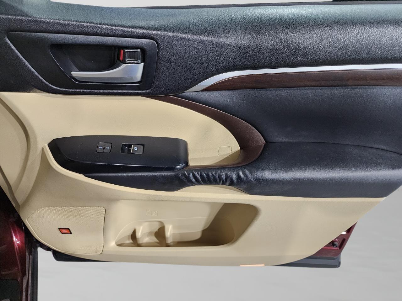 Toyota Highlander  2015