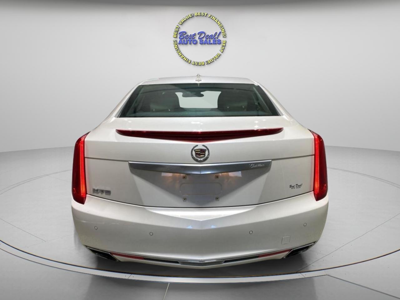 Cadillac XTS 4dr Sdn Luxury Collection FWD 2014