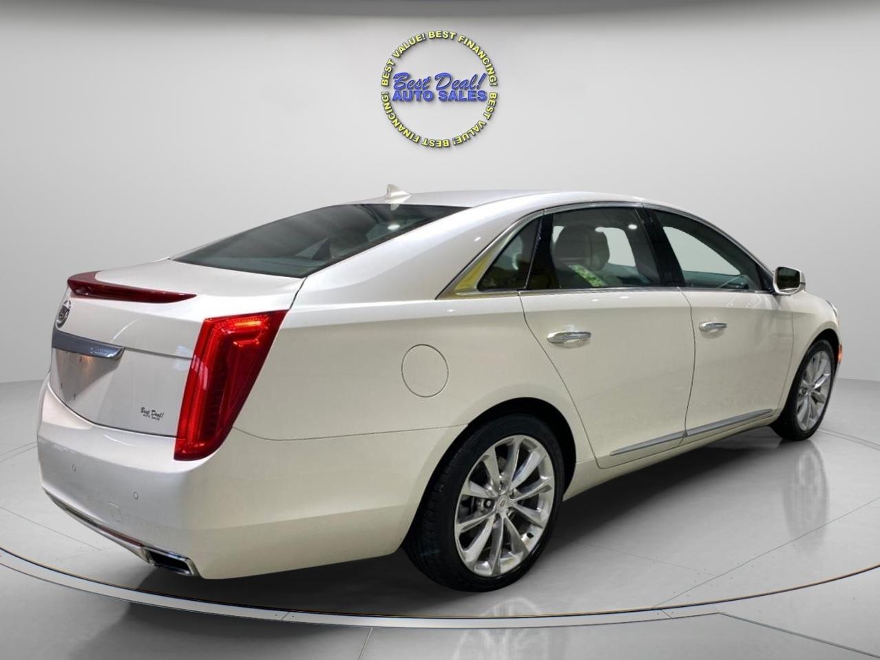 Cadillac XTS 4dr Sdn Luxury Collection FWD 2014