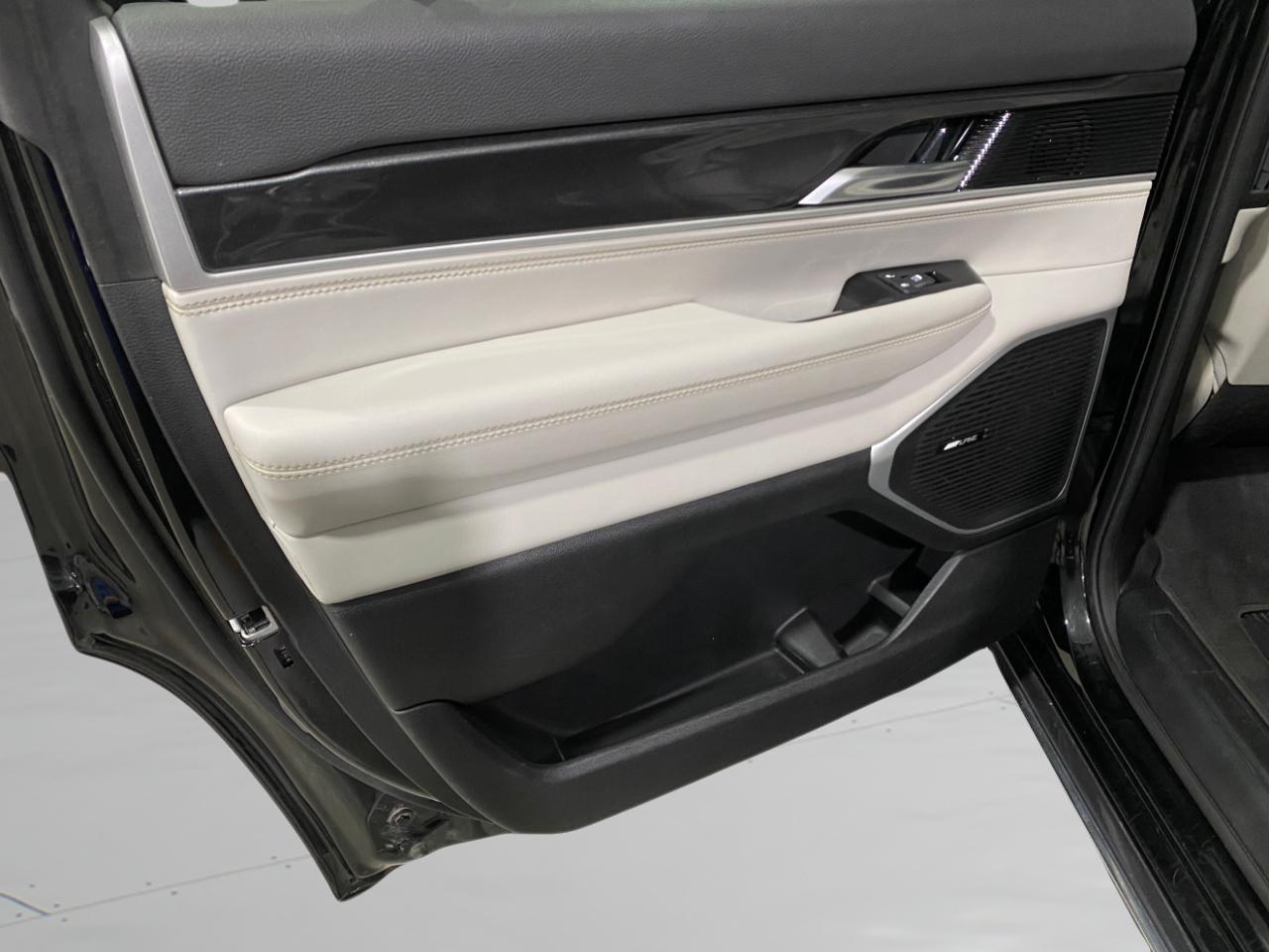 Jeep Wagoneer Series I 4WD 2022