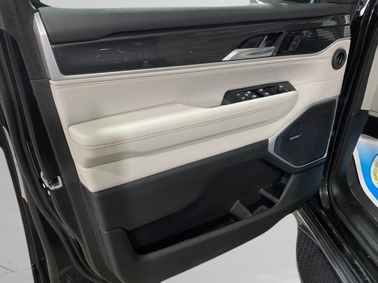 Jeep Wagoneer Series I 4WD 2022