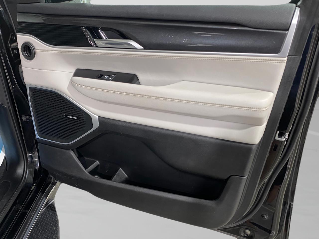 Jeep Wagoneer Series I 4WD 2022