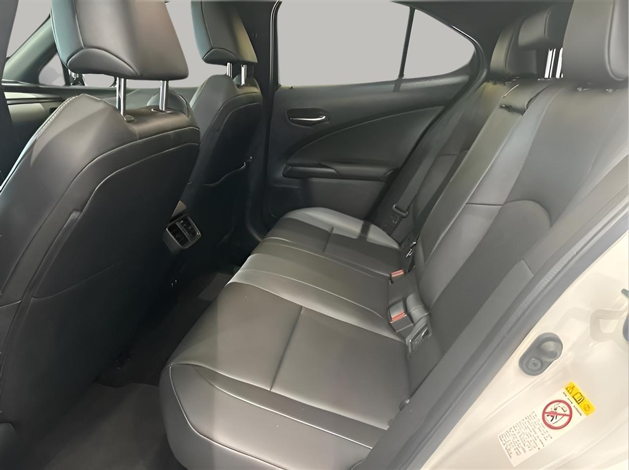 Lexus UX 250h  2019