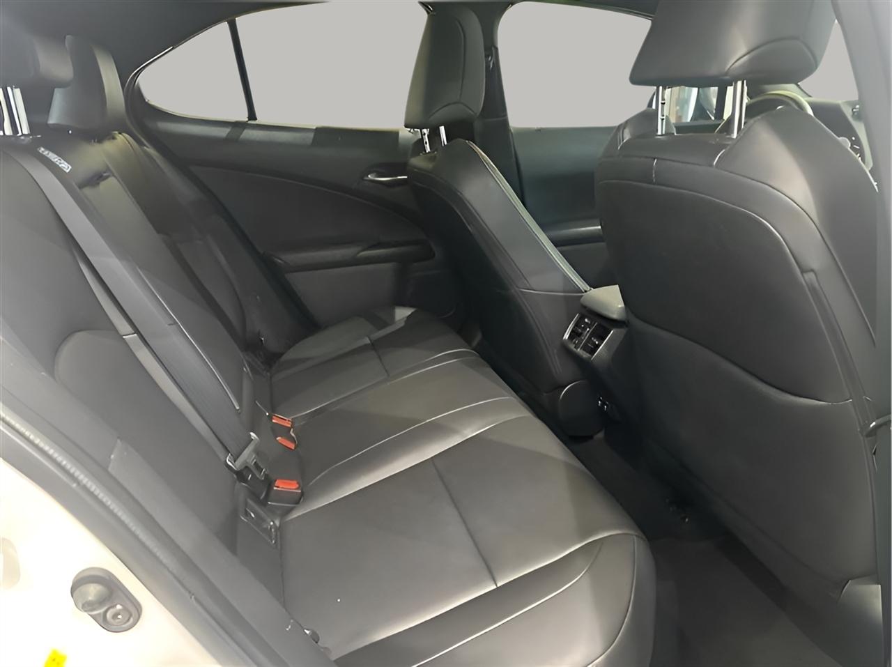 Lexus UX 250h  2019