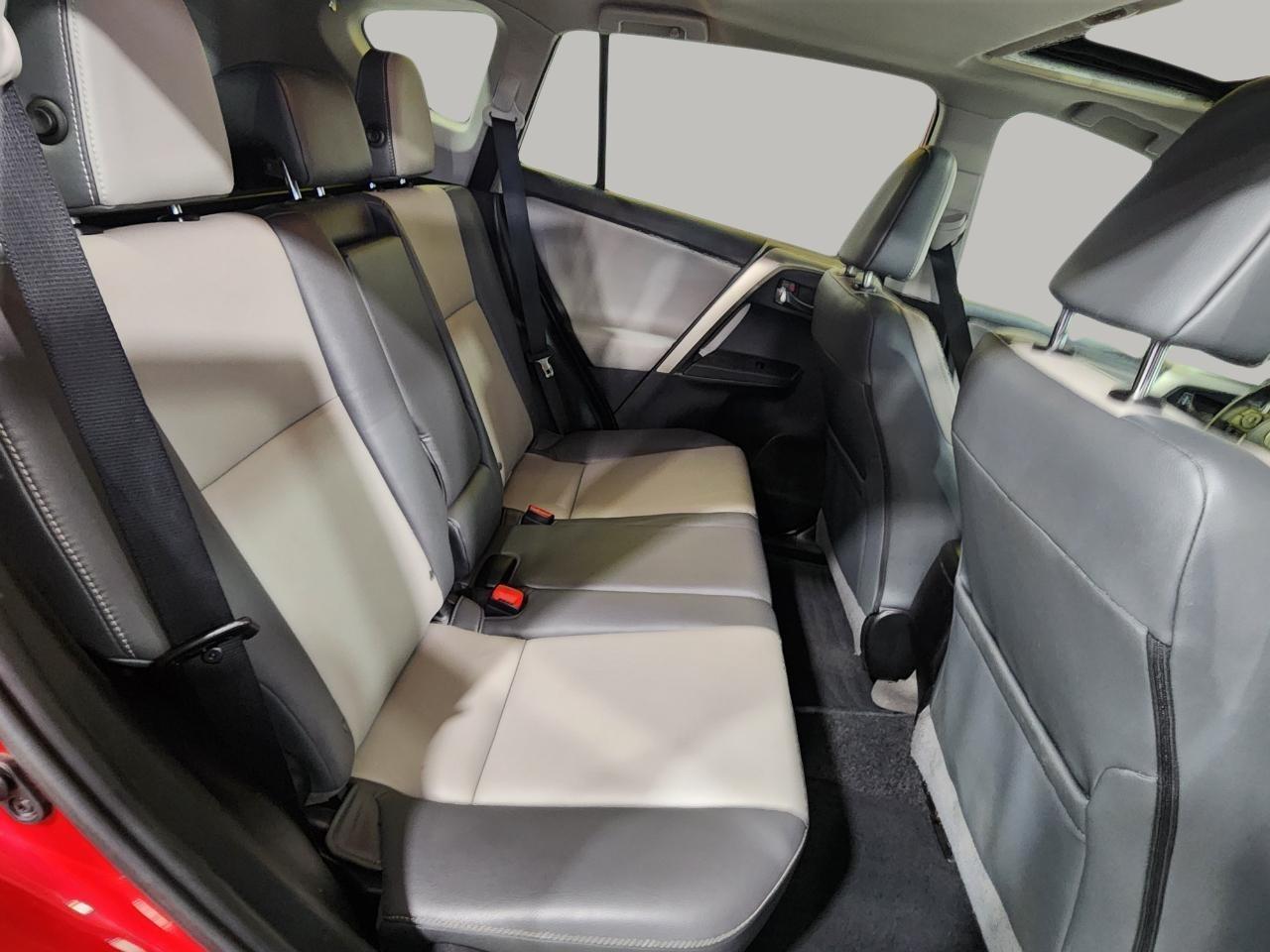 Toyota RAV4  2014