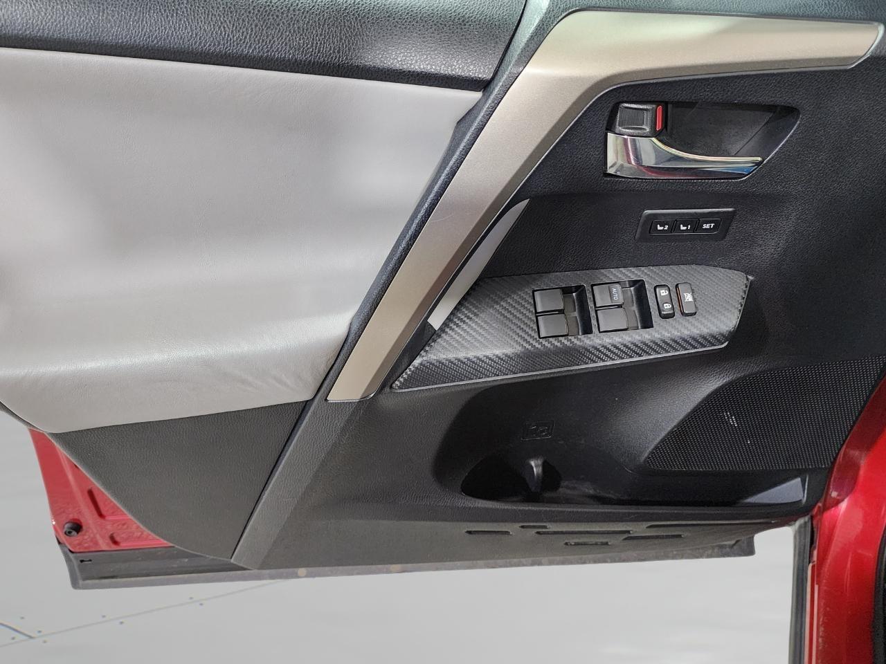 Toyota RAV4  2014