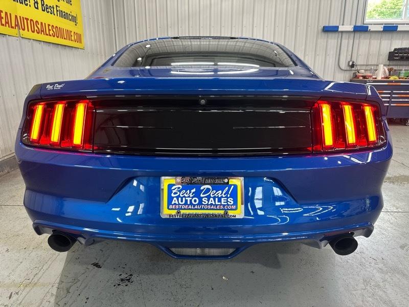 Ford Mustang GT Premium Coupe 2017